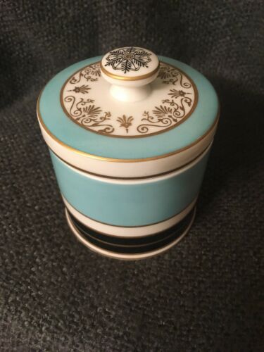 Motaheda Parcel Gilt Celeste Blue And Black Porcelain Lidded Jar