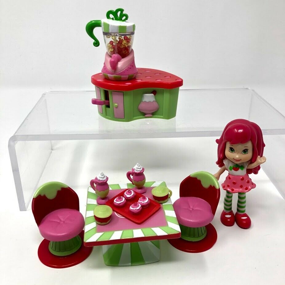 Strawberry Shortcake Mini Doll Food Blender Table Chairs Furniture Set