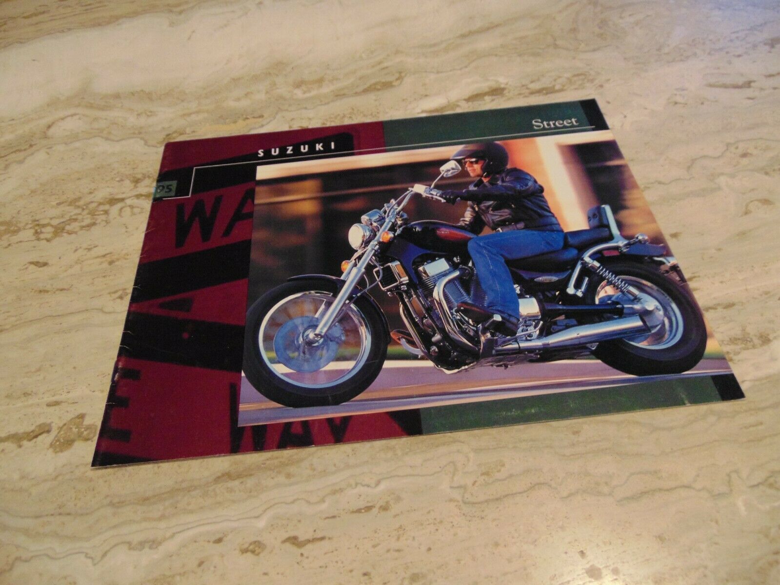 1995 Suzuki Street Motorcycle Brochure Intruder 1400 800 Savage 650 GS500E GN125